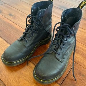 Dr. Marten's Women's 1460 size 8 eye boots